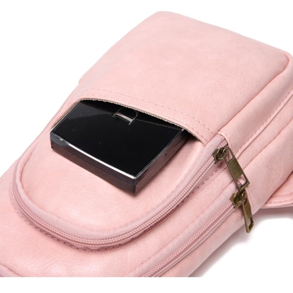 Vegan Leather Trendy Small Sling Bag Crossbody Bag with Guitar Strap NEW - Picture 3 of 9